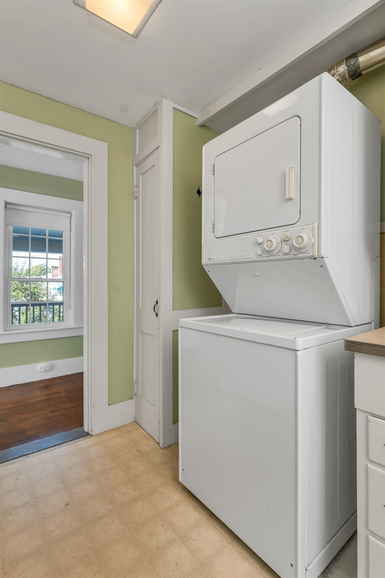 79 South Main Street Wolfeboro, NH 03894 - Photo 16 of 42