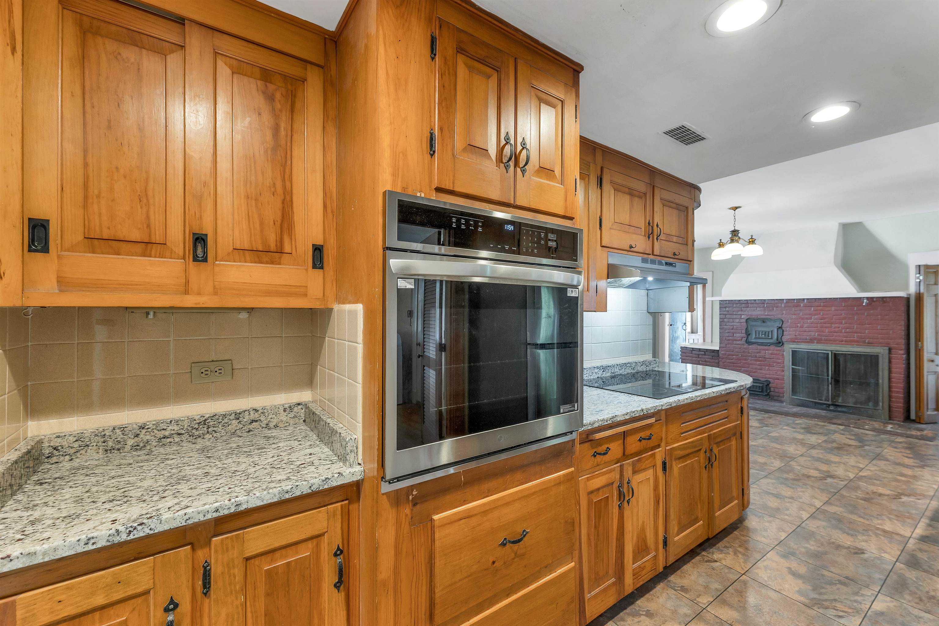 79 South Main Street Wolfeboro, NH 03894 - Photo 3 of 42