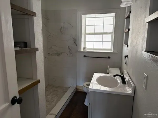 $1,200 | 927 South 5th Avenue, Edinburg, TX 78539
