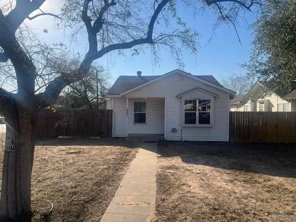 $1,200 | 927 South 5th Avenue, Edinburg, TX 78539