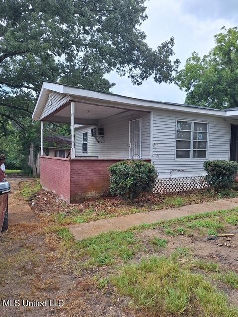 165 Plummer Circle Jackson, MS 39212 - Photo 1 of 9 plucleanporchshot5