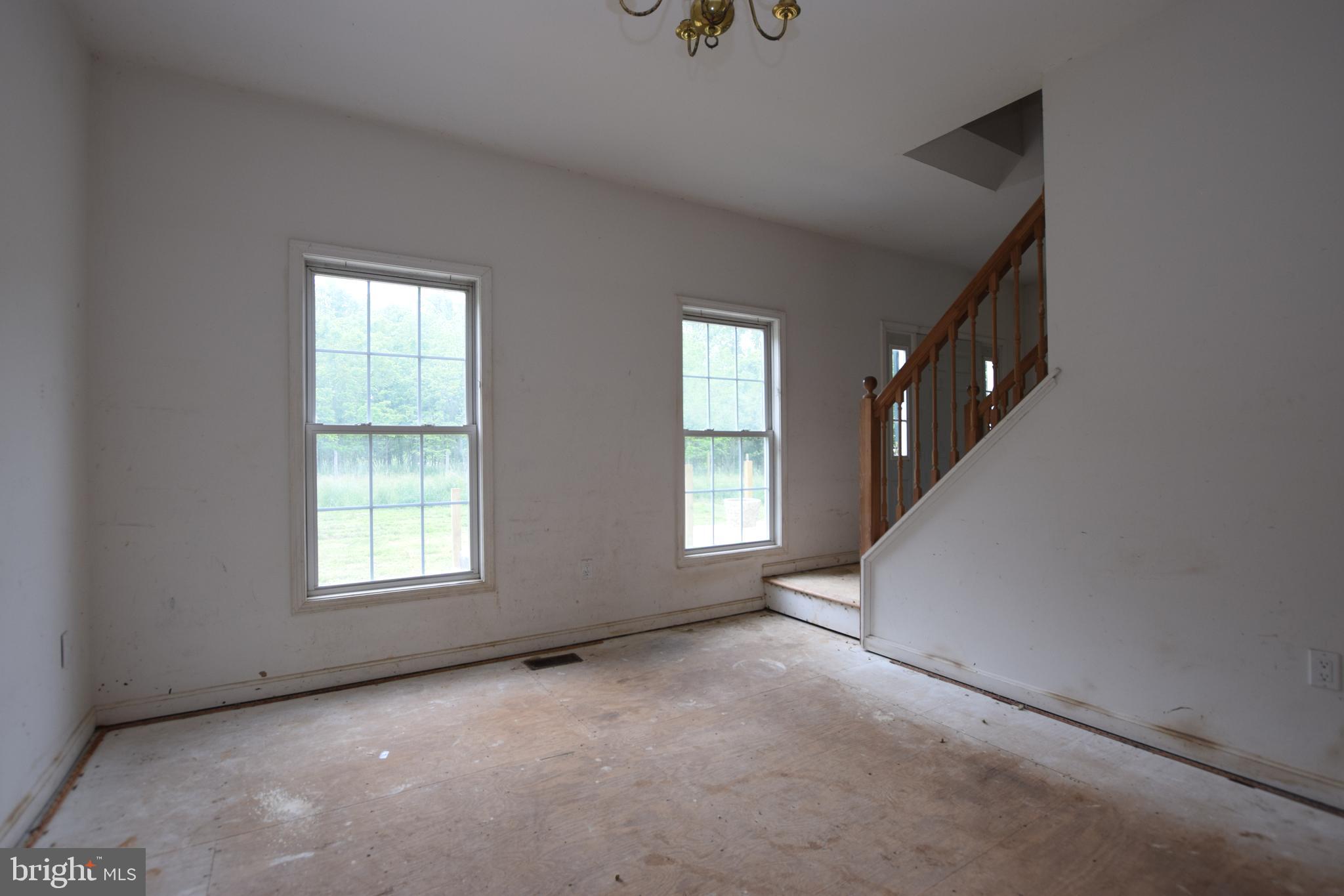 17301 Conoy Road Barnesville, MD 20838 - Photo 26 of 48 Dining Room