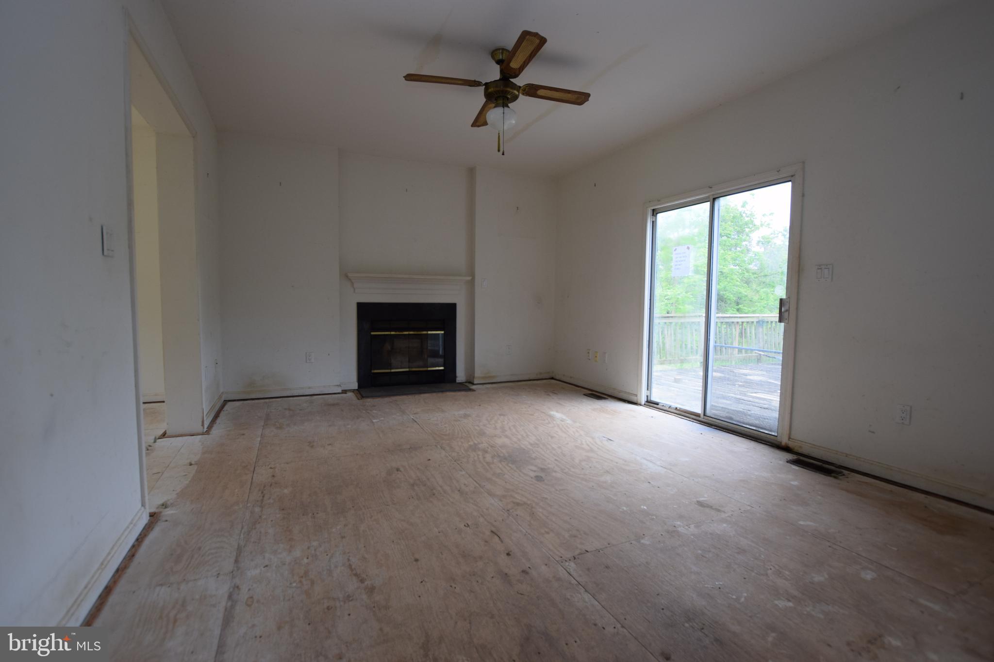 17301 Conoy Road Barnesville, MD 20838 - Photo 32 of 48 Family Room