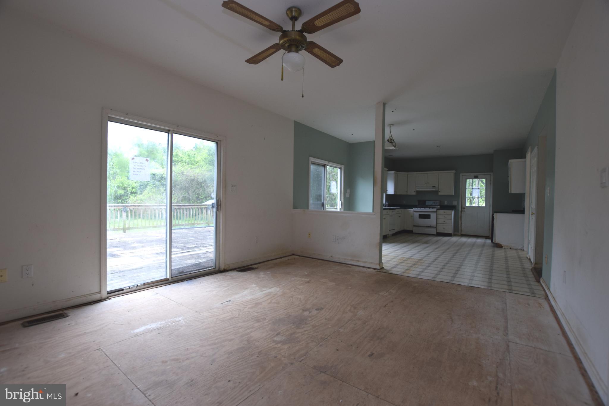 17301 Conoy Road Barnesville, MD 20838 - Photo 33 of 48 Family Room off Kitchen