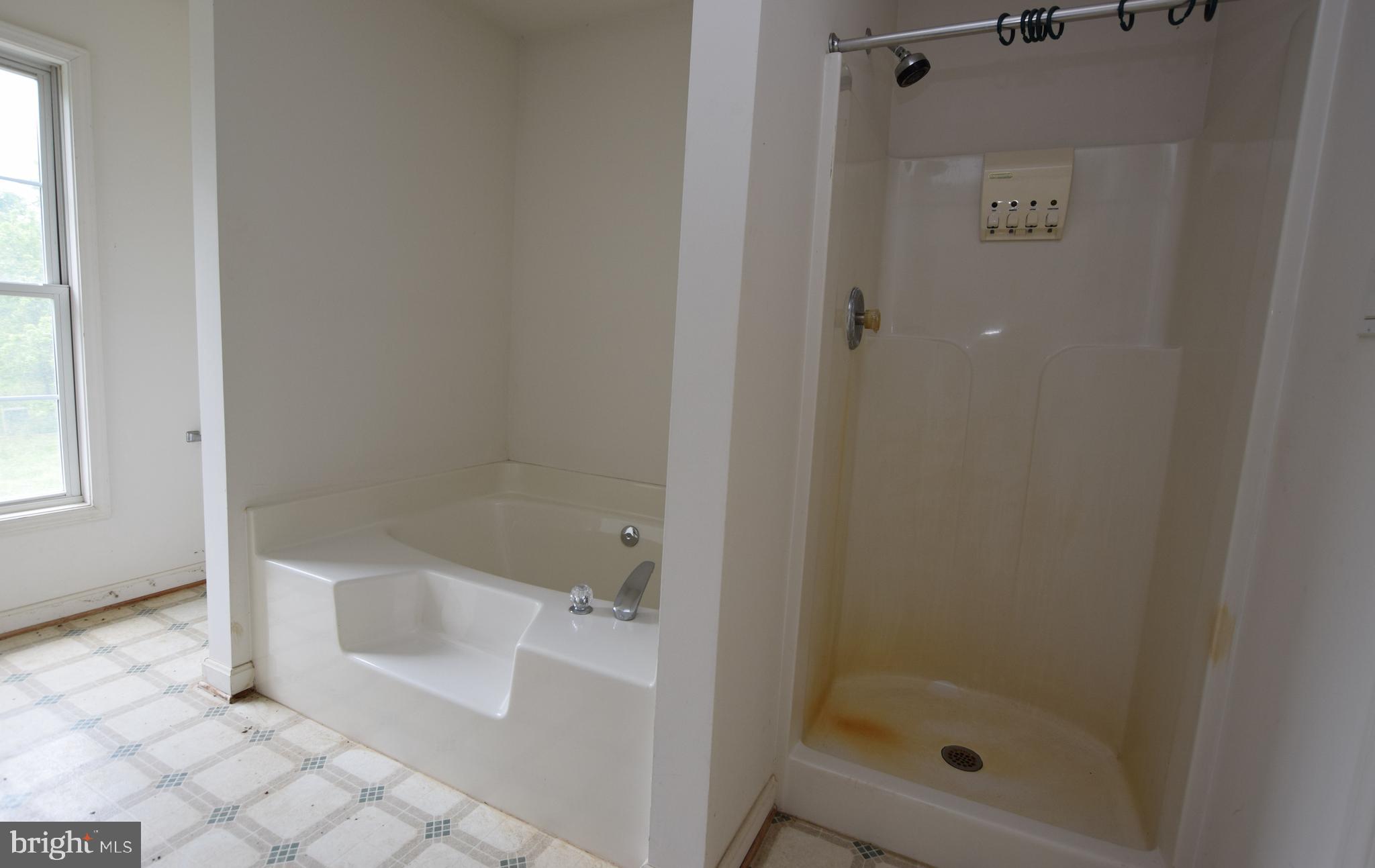 17301 Conoy Road Barnesville, MD 20838 - Photo 42 of 48 Master Bath Shower & Tub