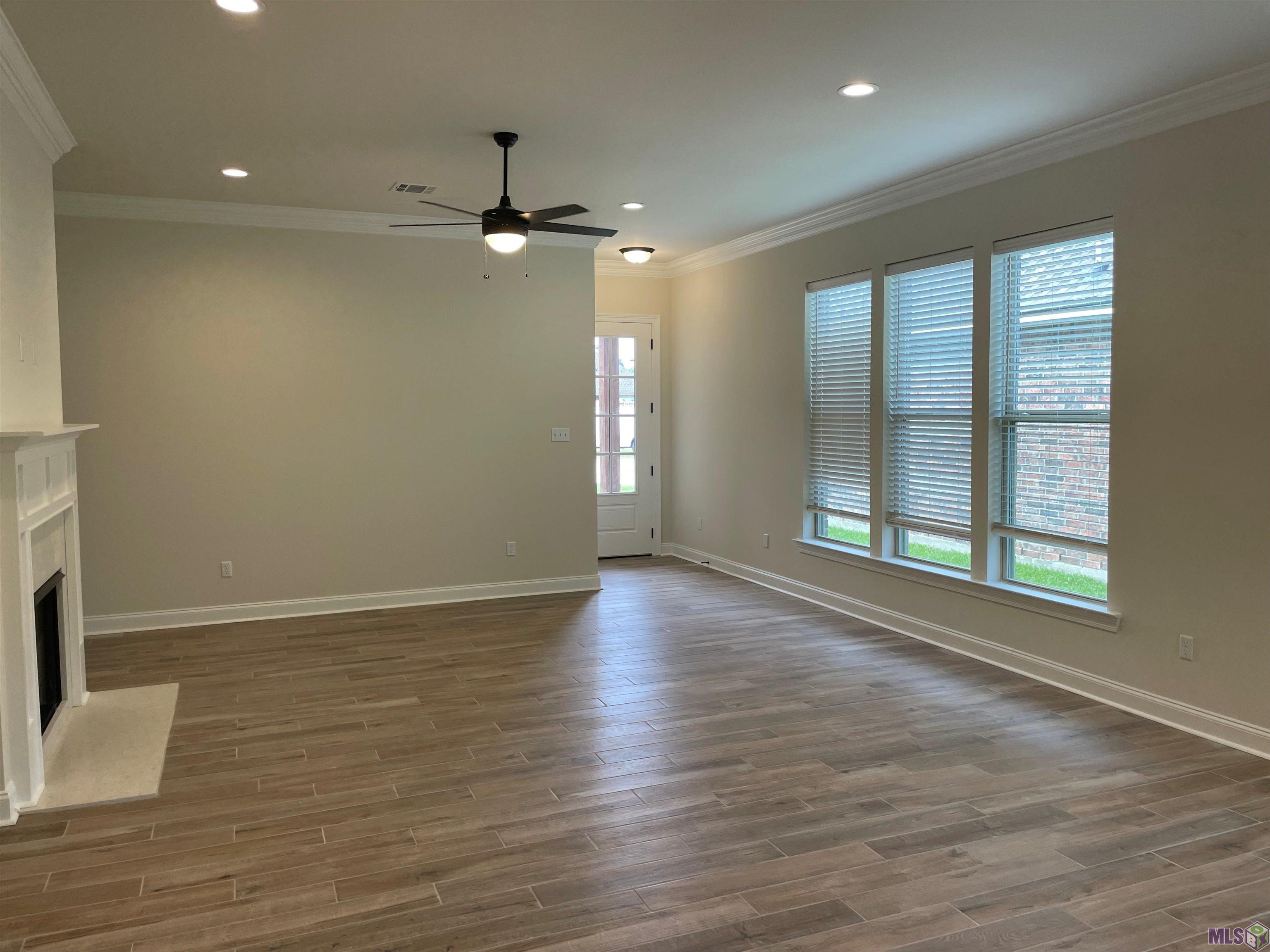 385 Rue Evangeline Houma, LA 70364 - Photo 2 of 6
