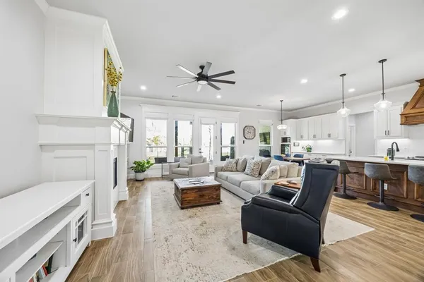 $625,500 | 207 Colonial Drive, Mabank, TX 75156