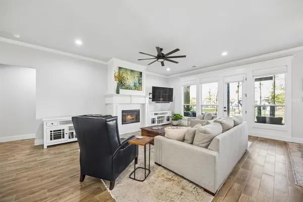 $625,500 | 207 Colonial Drive, Mabank, TX 75156