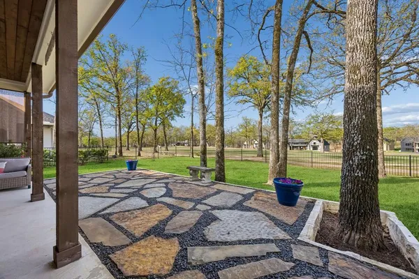 $625,500 | 207 Colonial Drive, Mabank, TX 75156