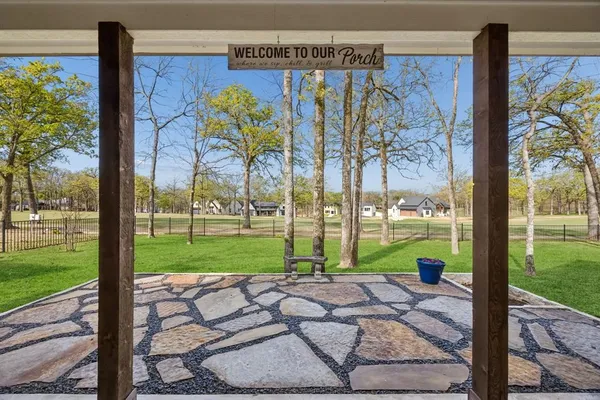 $625,500 | 207 Colonial Drive, Mabank, TX 75156