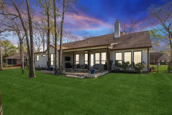 $625,500 | 207 Colonial Drive, Mabank, TX 75156