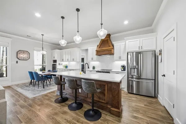 $625,500 | 207 Colonial Drive, Mabank, TX 75156