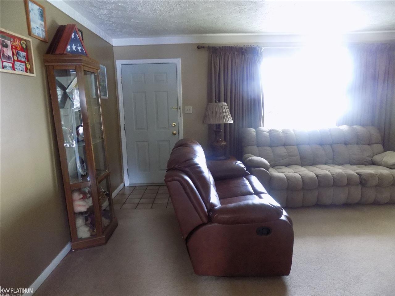 51156 Fairchild Road Chesterfield, MI 48051 - Photo 7 of 32