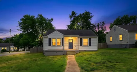 $395,000 | 944 Chickasaw Avenue, Nashville, TN 37207