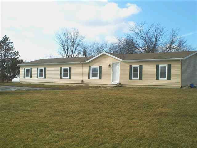 2744 County Road 49 Butler, IN 46721 - Photo 1 of 6