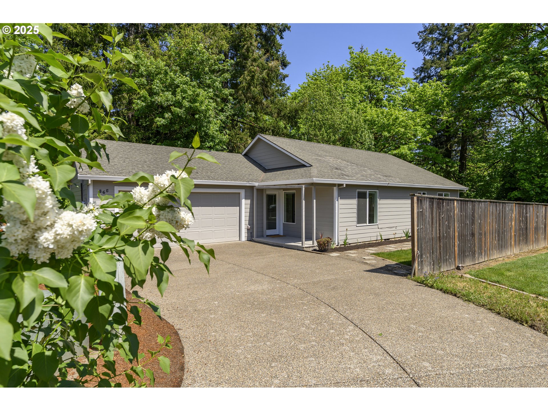 865 Southeast Roberts Ct  