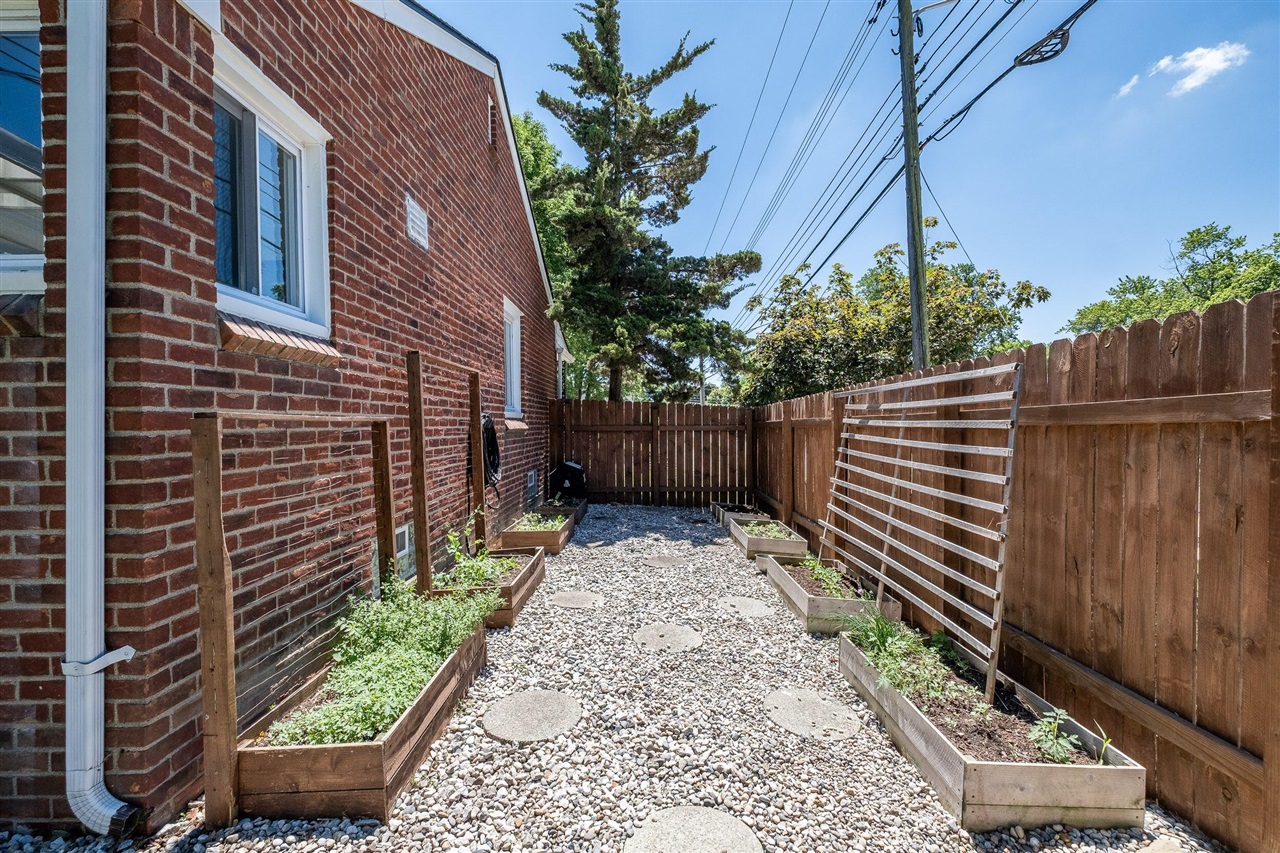 332 Normandy Road Royal Oak, MI 48073 - Photo 37 of 38