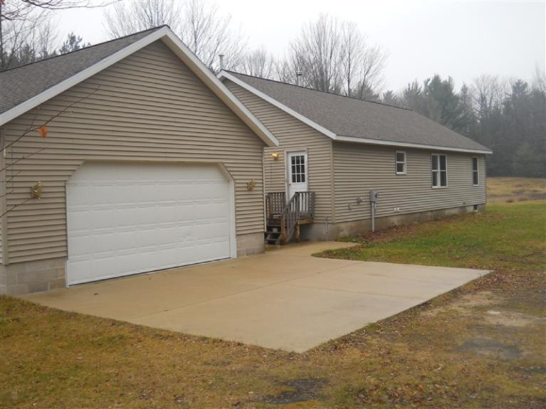 802 East 46 Road Cadillac, MI 49601 - Photo 1 of 8 Primary Photo