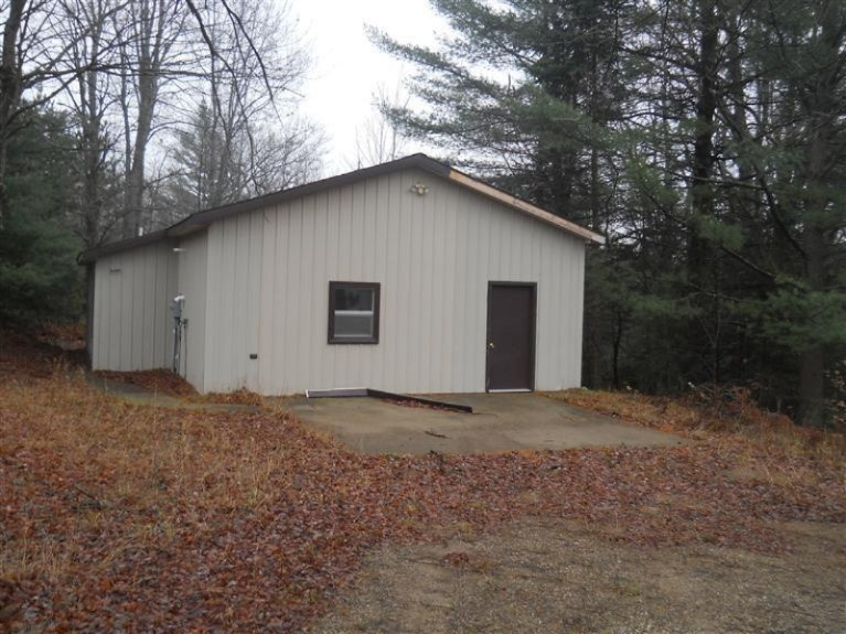 802 East 46 Road Cadillac, MI 49601 - Photo 4 of 8 Additional Photo