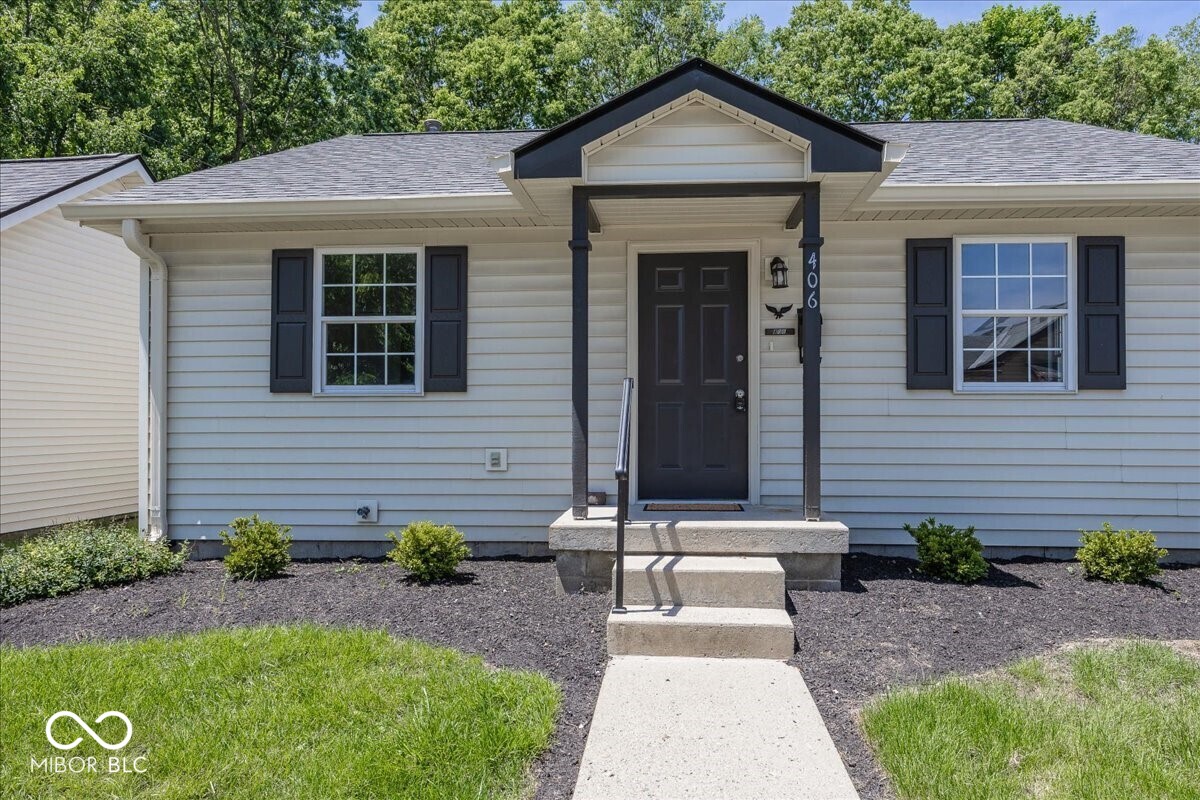 406 Mount Street Greenfield, IN 46140 - Photo 2 of 24