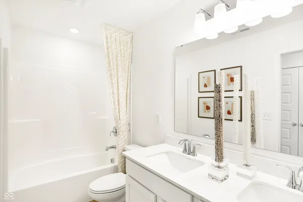 $585,960 | 19620 Timbers Parkway, Noblesville, IN 46062