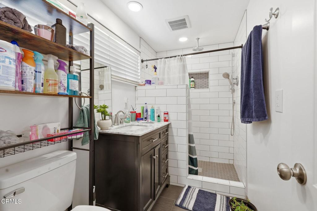 1300 Bluebell Street Oxnard, CA 93036 - Photo 34 of 43 Gallery Image 34