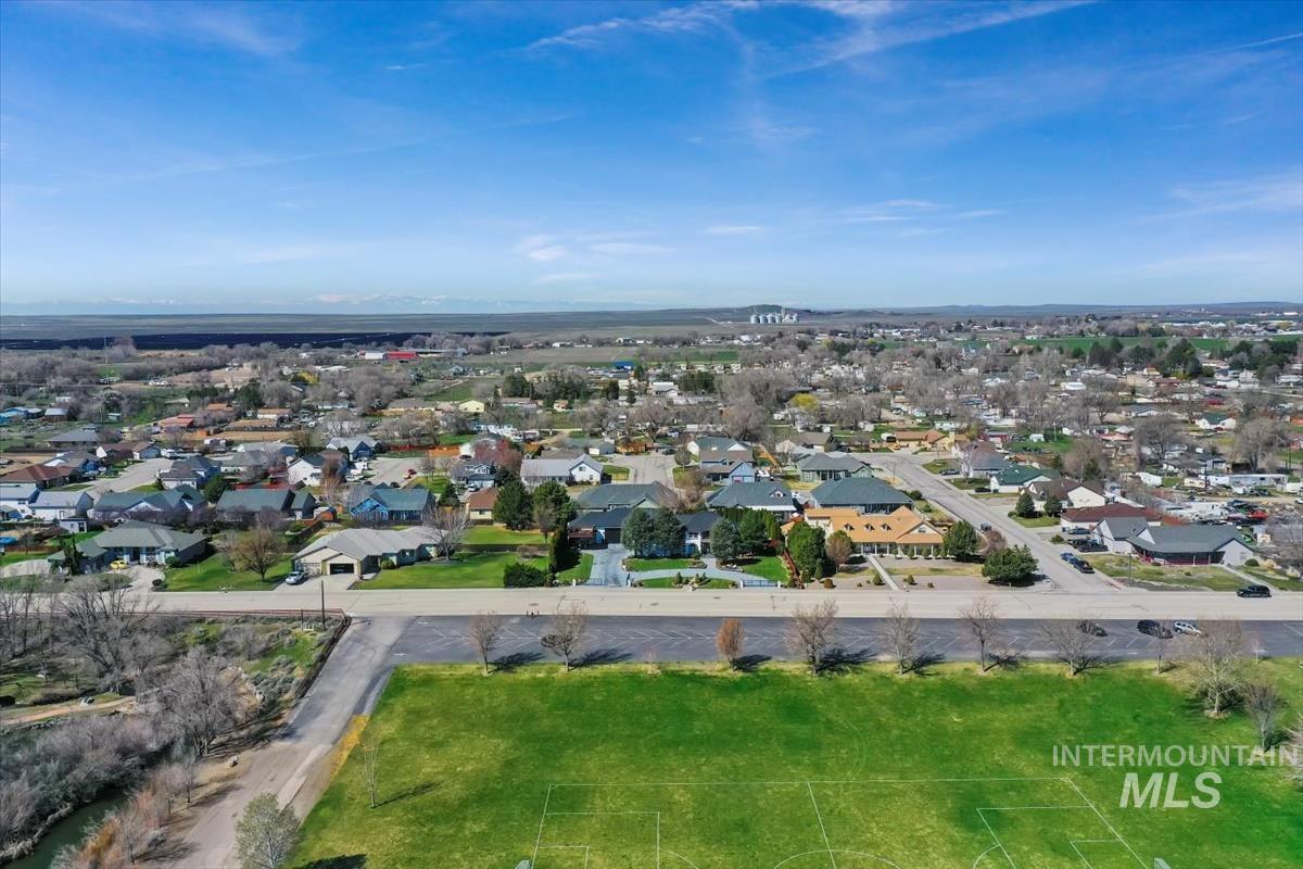 2145 North Haskett Street Mountain Home, ID 83647 - Photo 9 of 47