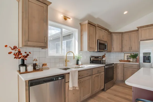 $429,900 | 6669 Belding Drive South, Fargo, ND 58104