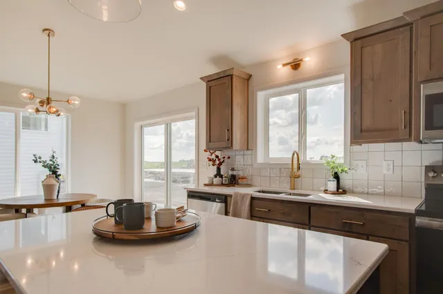 $429,900 | 6669 Belding Drive South, Fargo, ND 58104