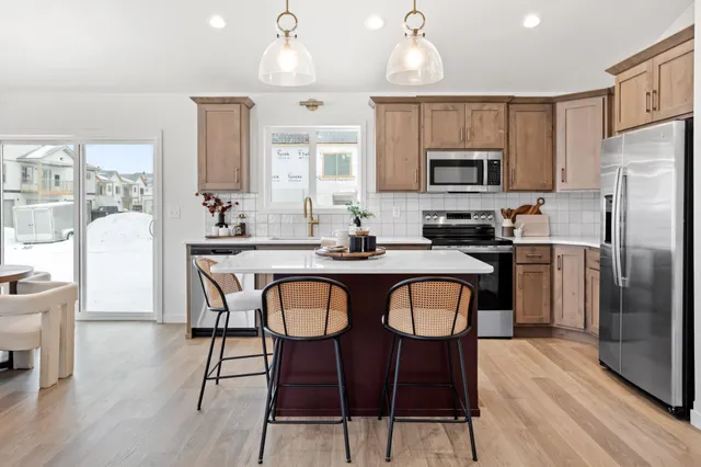 $429,900 | 6669 Belding Drive South, Fargo, ND 58104