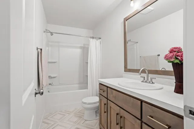 $429,900 | 6669 Belding Drive South, Fargo, ND 58104