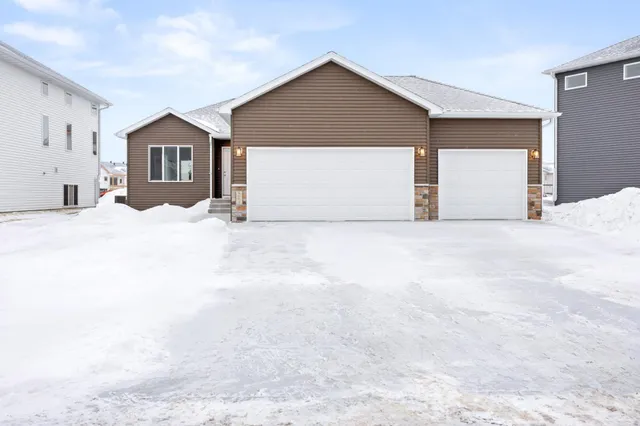 $429,900 | 6669 Belding Drive South, Fargo, ND 58104