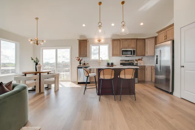 $429,900 | 6669 Belding Drive South, Fargo, ND 58104