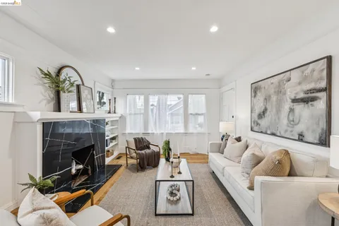 $1,099,000 | 3435 Dimond Avenue, Oakland, CA 94602