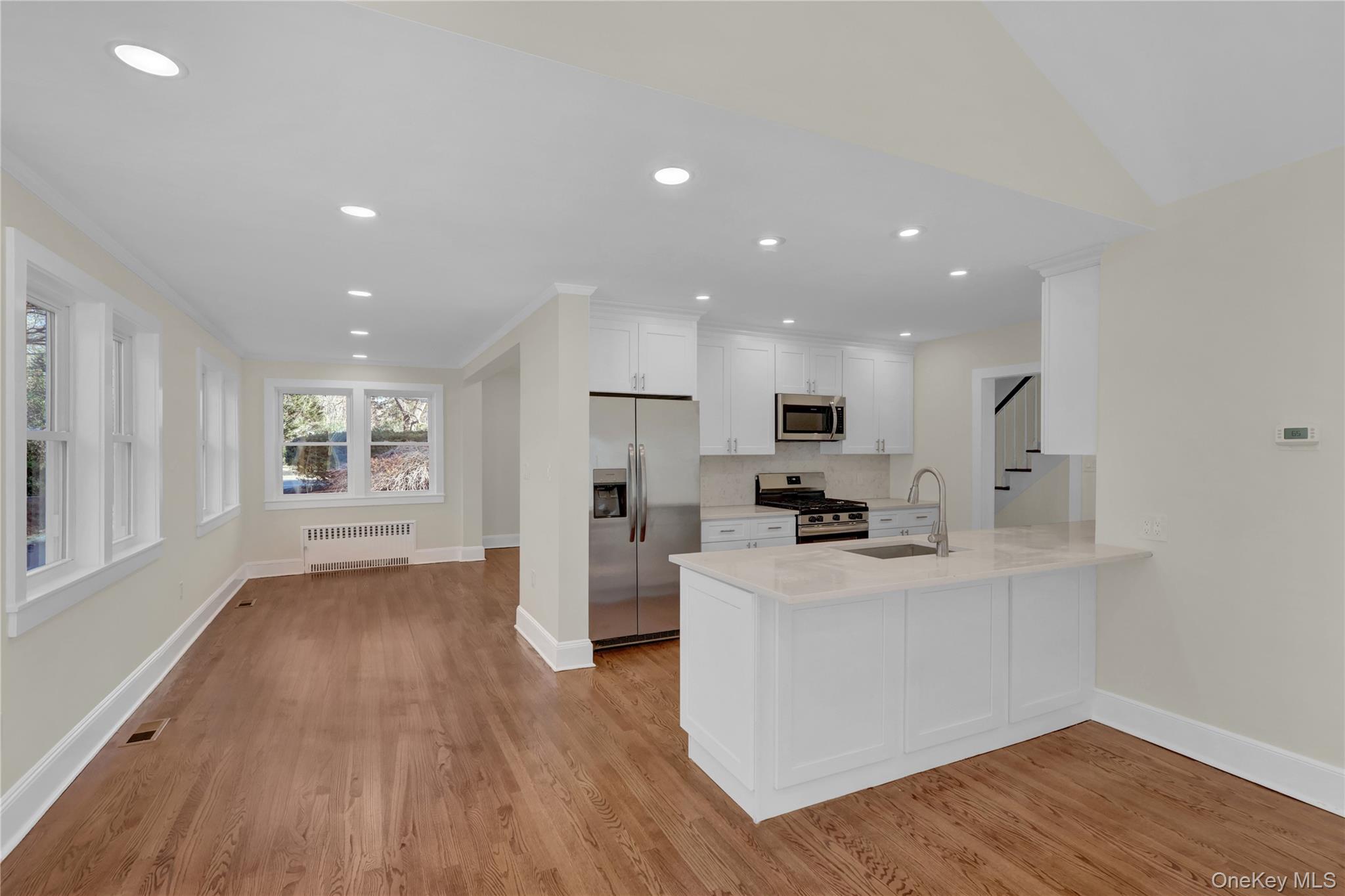 283 West Neck Road Huntington, NY 11743 - Photo 15 of 31