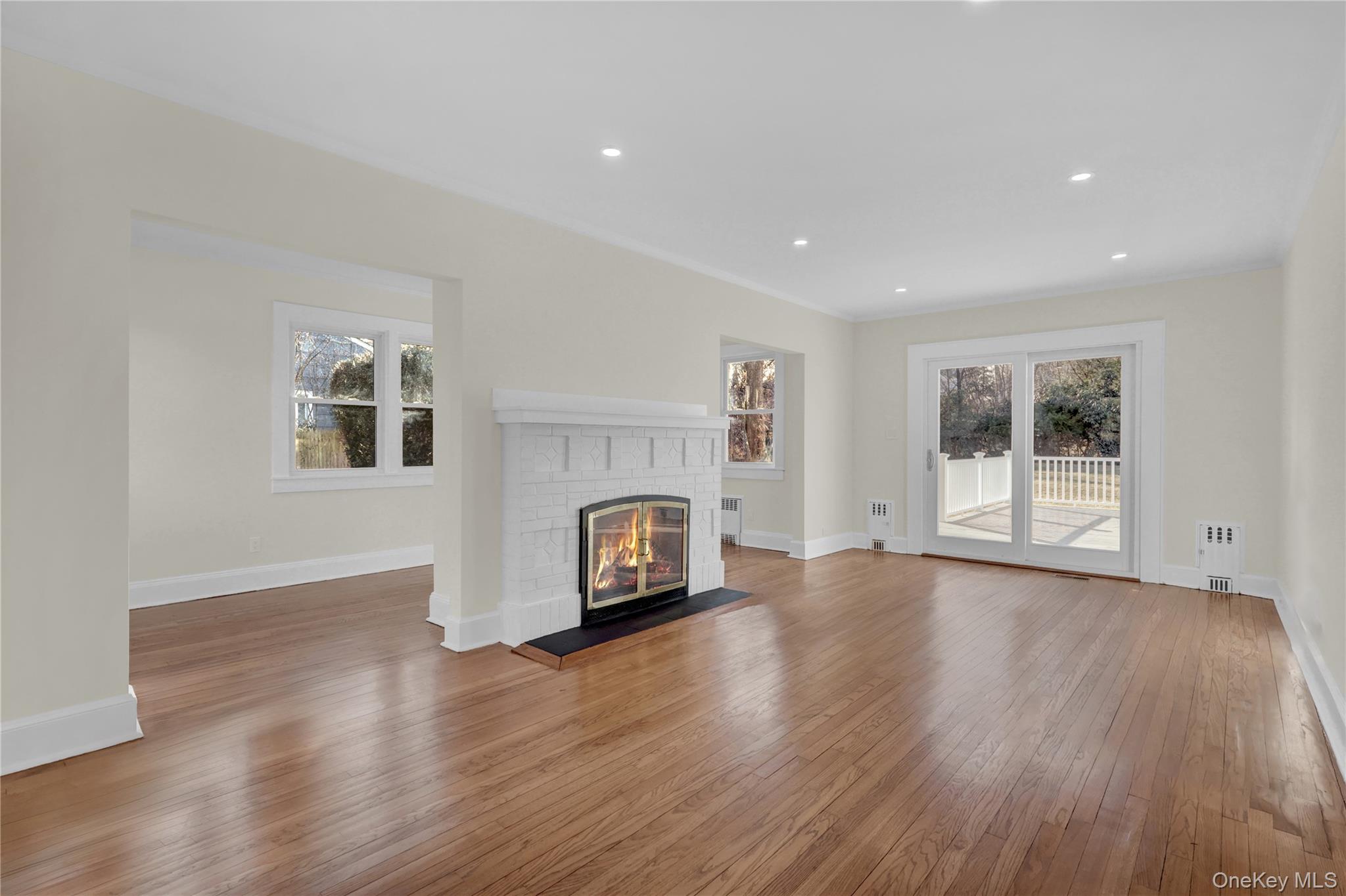 283 West Neck Road Huntington, NY 11743 - Photo 5 of 31