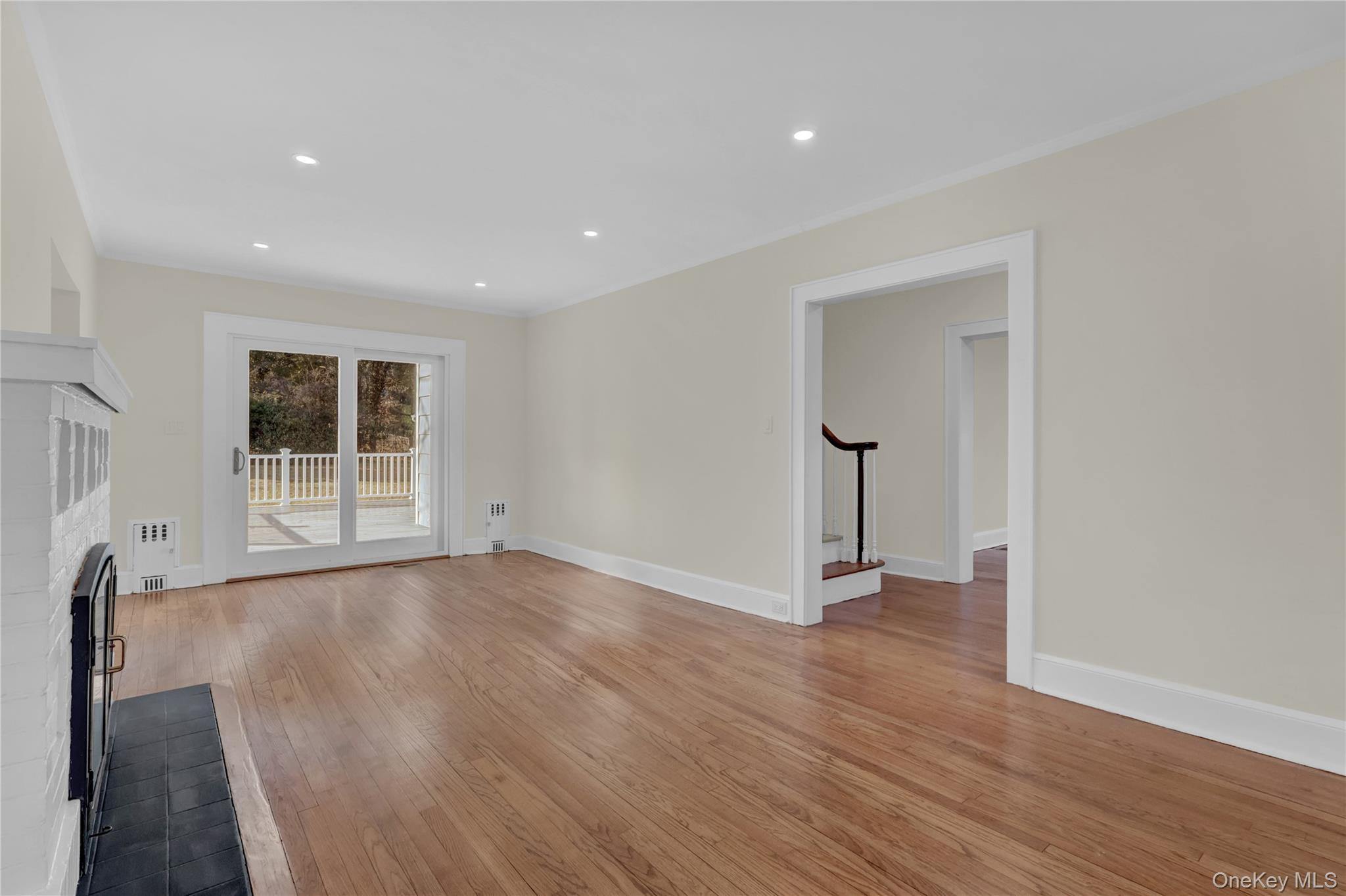 283 West Neck Road Huntington, NY 11743 - Photo 6 of 31