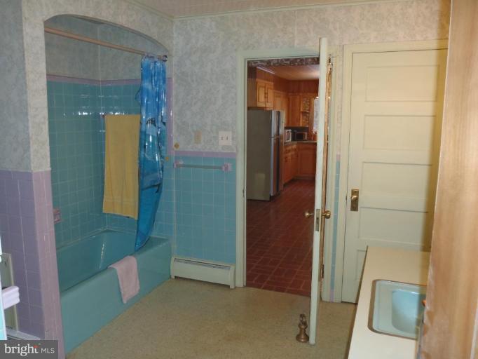 9900 Golf Course Road Fayetteville, PA 17222 - Photo 6 of 24 Bath #1