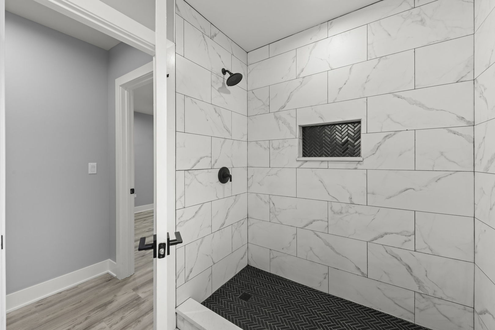7600 West 60th Street Summit, IL 60501 - Photo 12 of 22 a bathroom with a shower