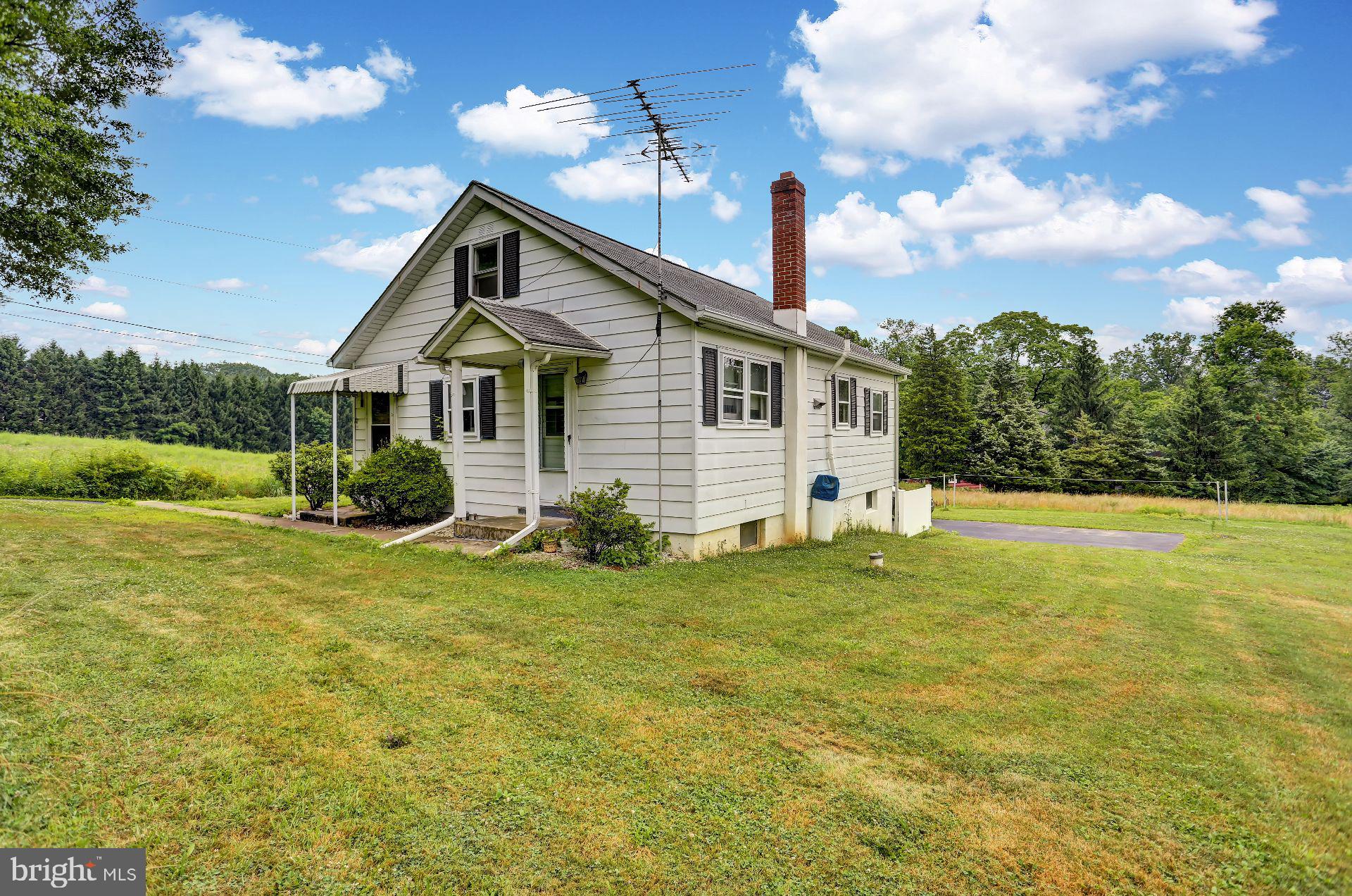 60 Sycamore Road Barto, PA 19504 - Photo 2 of 20 Gallery Image 2