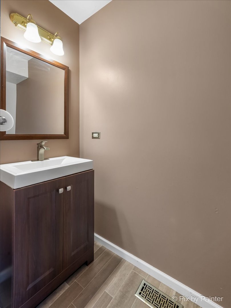 1305 Reed Road Zion, IL 60099 - Photo 15 of 32 Gallery Image 15