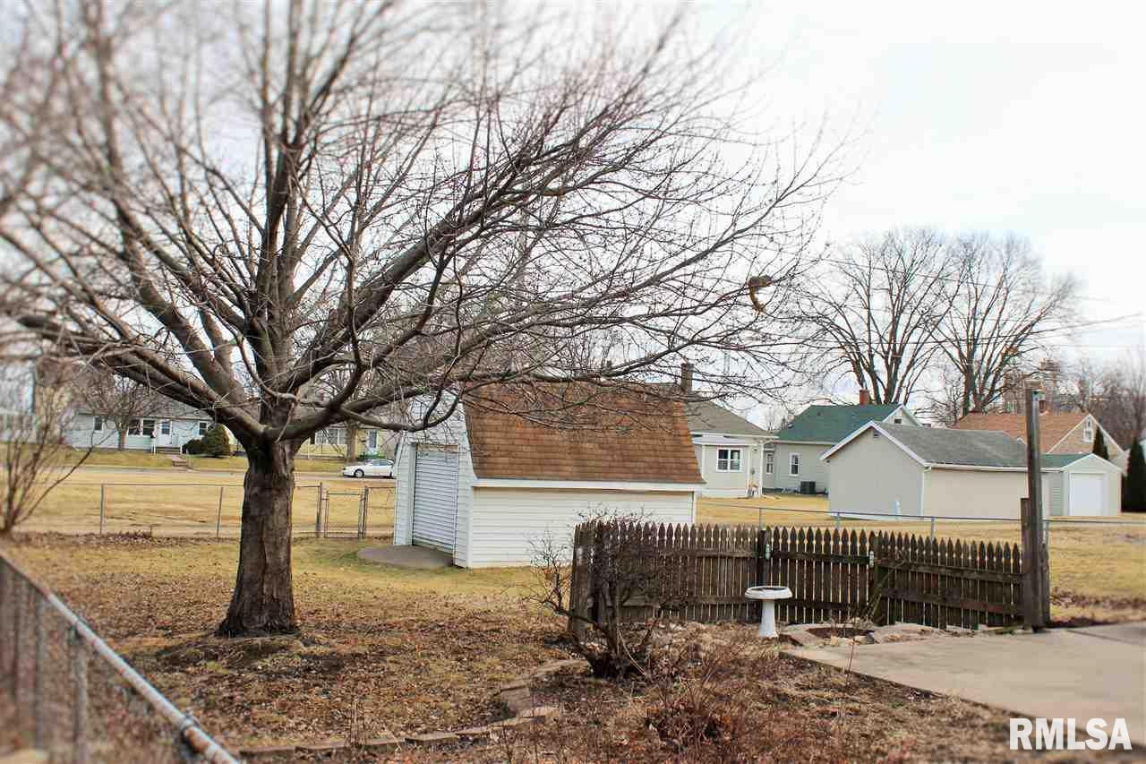 2385 Dunham Street Clinton, IA 52732 - Photo 12 of 14 Gallery Image 12