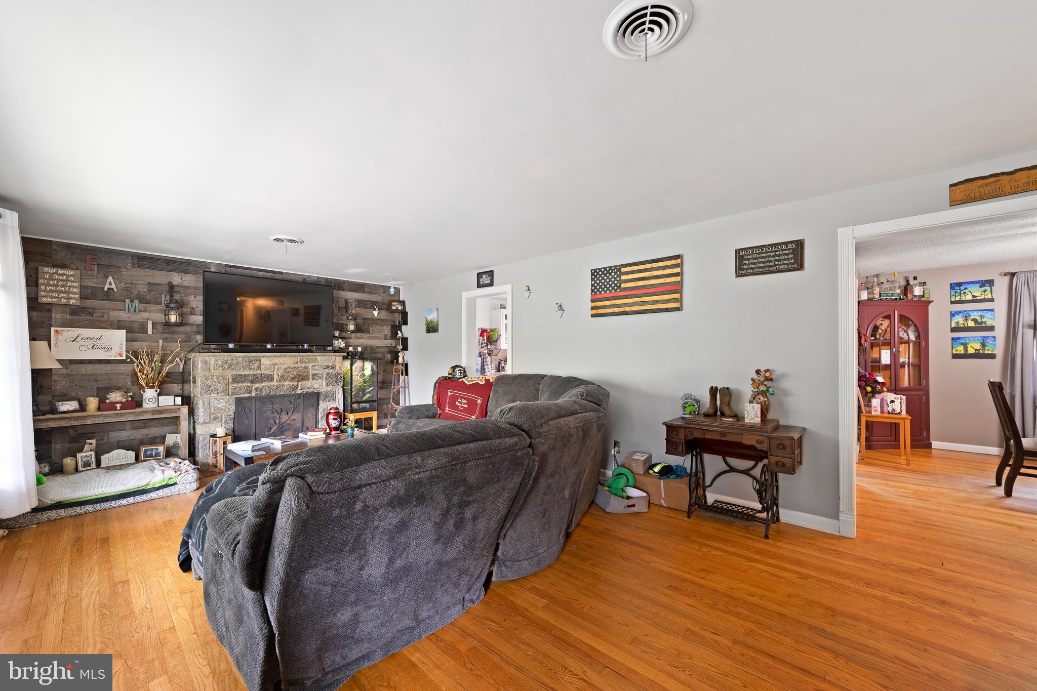 12 Princeton Road Clementon, NJ 08021 - Photo 7 of 25