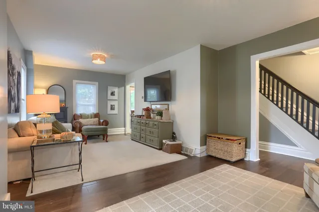 $319,900 | 324 East Areba Avenue, Hershey, PA 17033