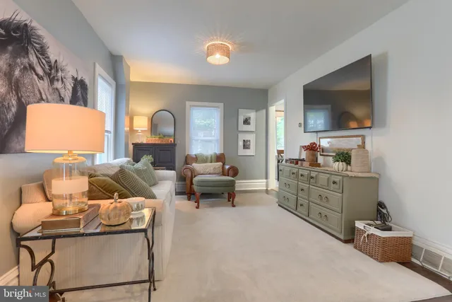 $319,900 | 324 East Areba Avenue, Hershey, PA 17033