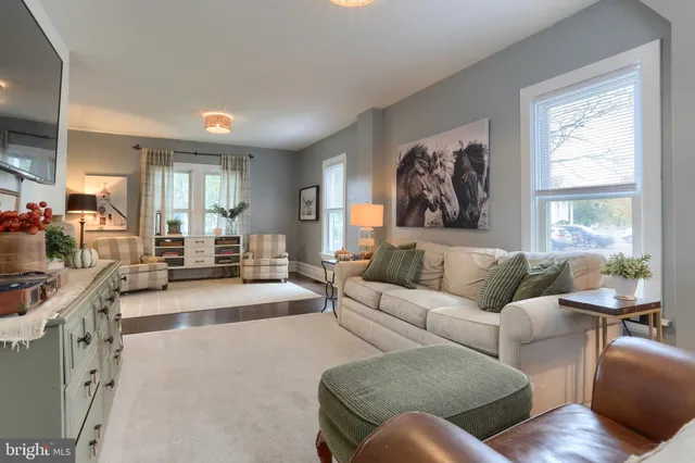 $319,900 | 324 East Areba Avenue, Hershey, PA 17033