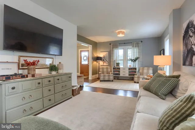 $319,900 | 324 East Areba Avenue, Hershey, PA 17033