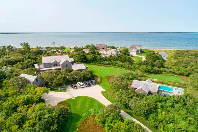 $17,995,000 | 33 Pocomo Road, Nantucket, MA 02554