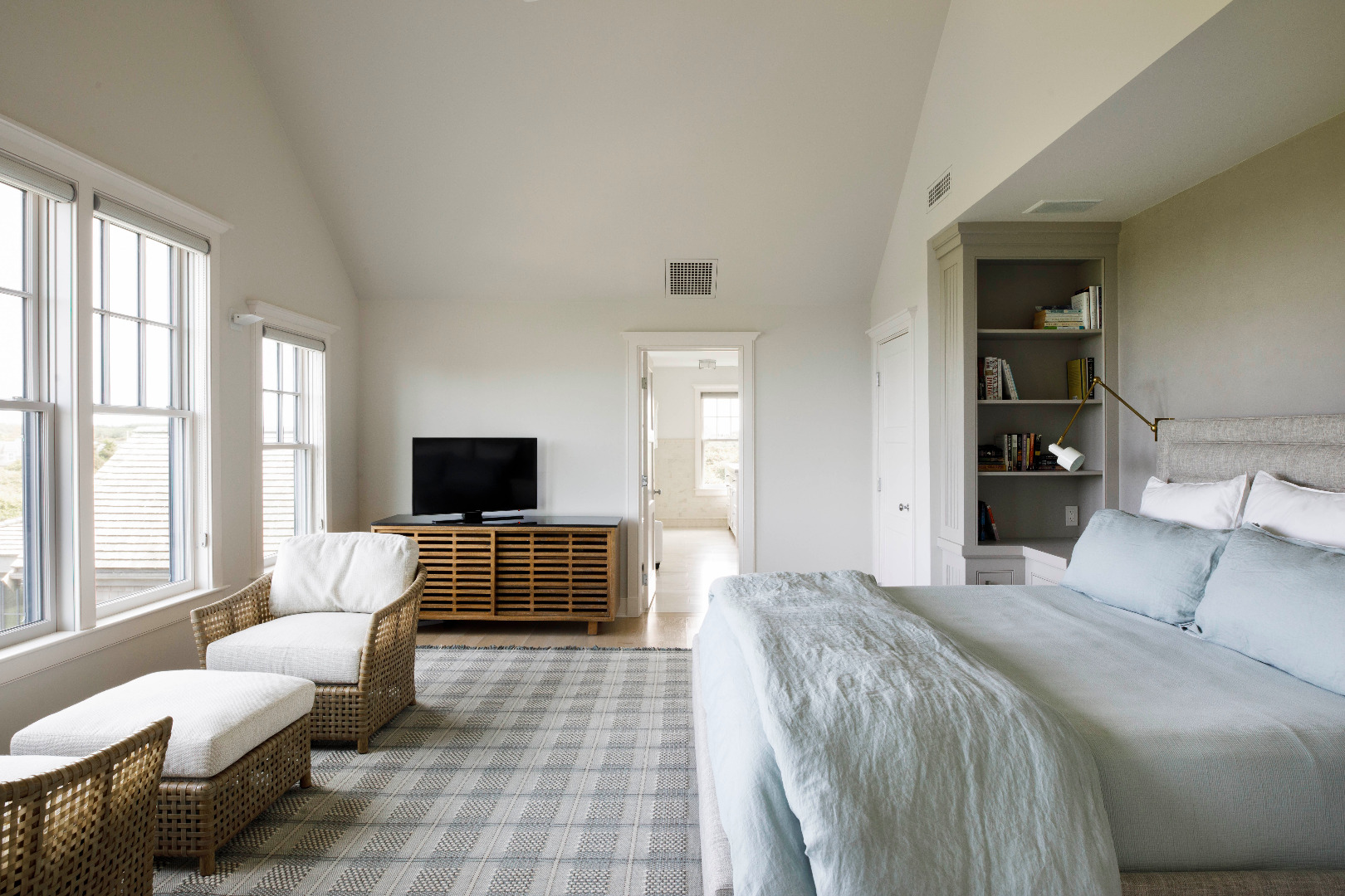 33 Pocomo Road Nantucket, MA 02554 - Photo 16 of 35