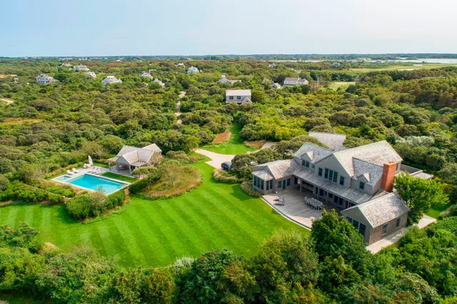 $17,995,000 | 33 Pocomo Road, Nantucket, MA 02554